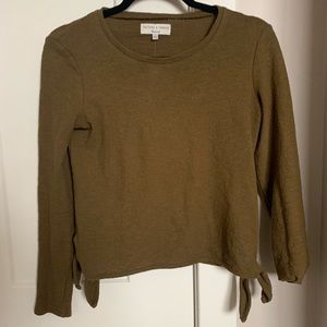 Madewell Texture and Thread green tie shirt